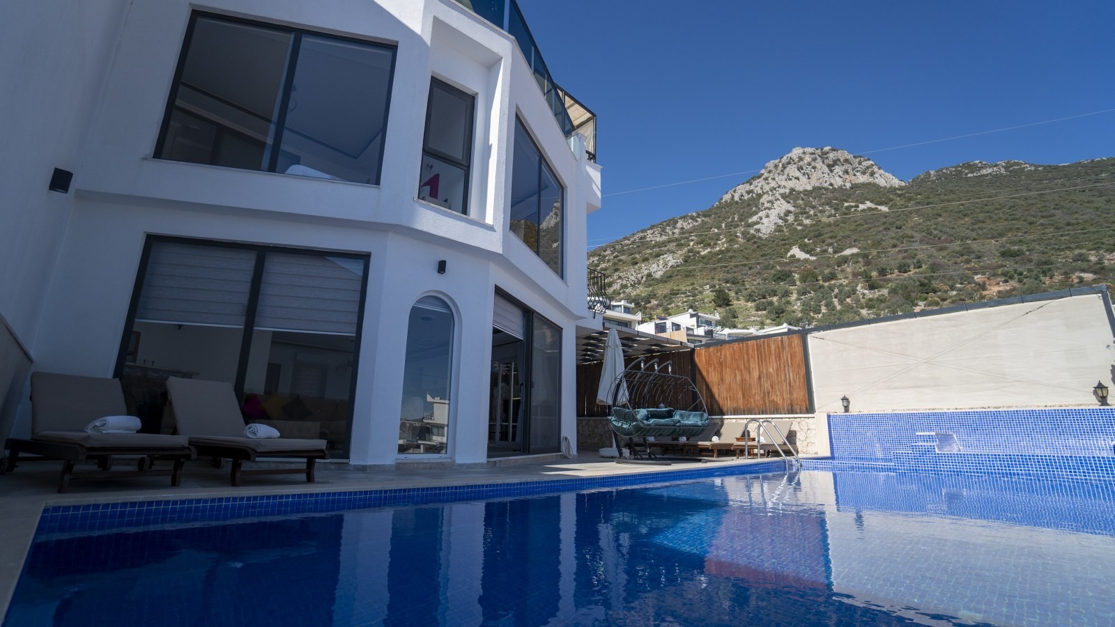 Villa Kübra Akbel