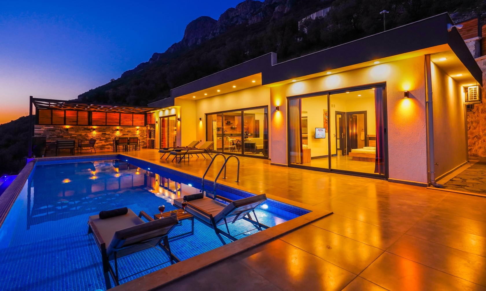 Villa Liya