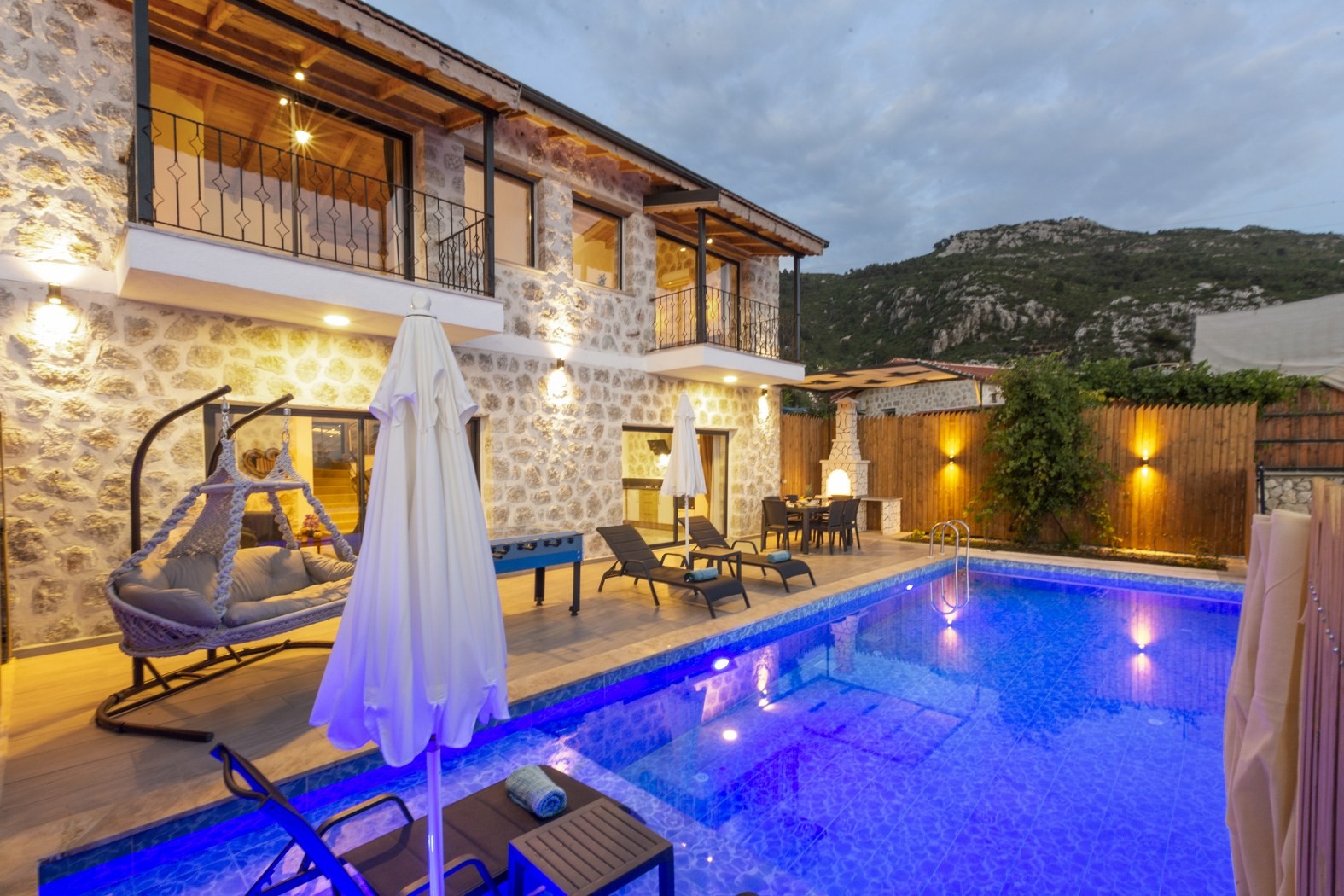 Villa Mustang