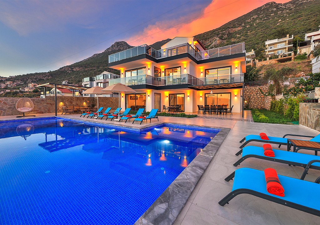 Villa July 