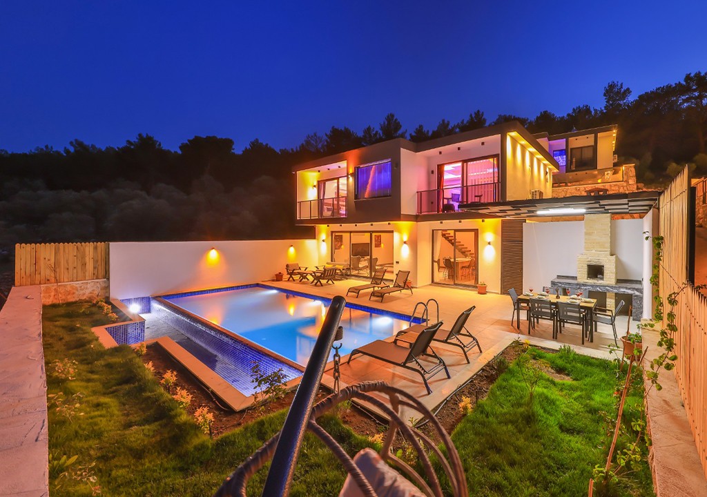 Villa Peak 2