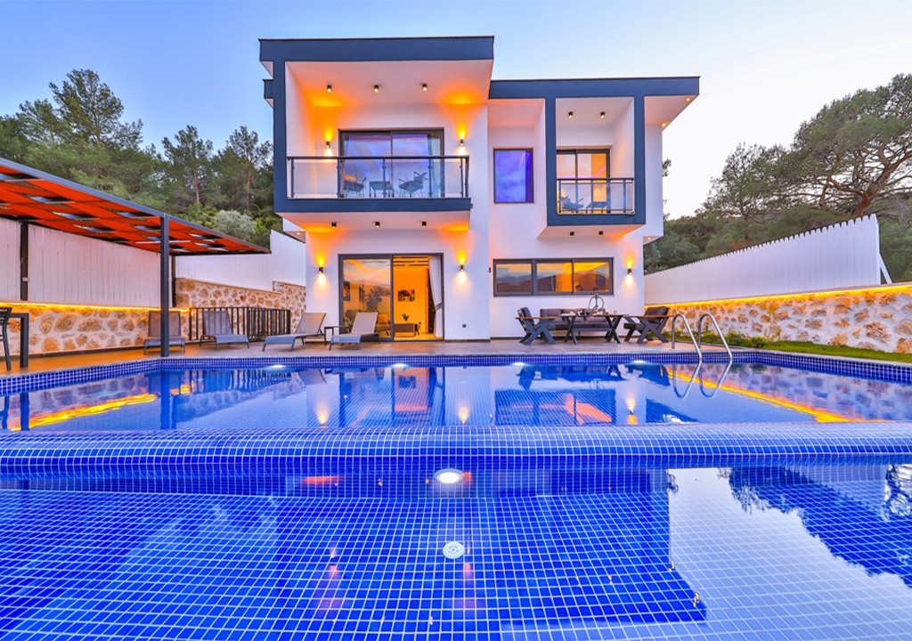 Villa Peak 1